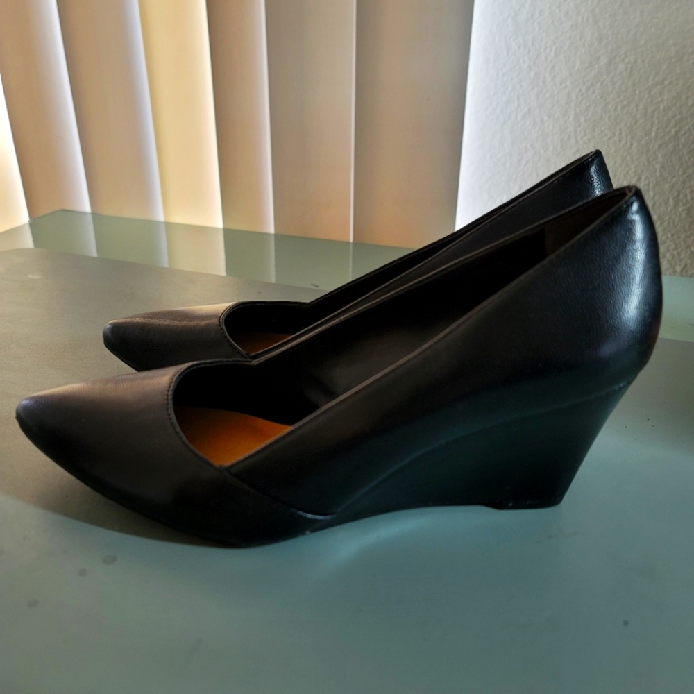 Franco Sarto Frankie Wedge Pump size 6.5